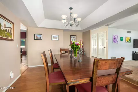 Dining - 1838 E Manhatton Dr, Tempe, AZ 85282 photo 2 of 2