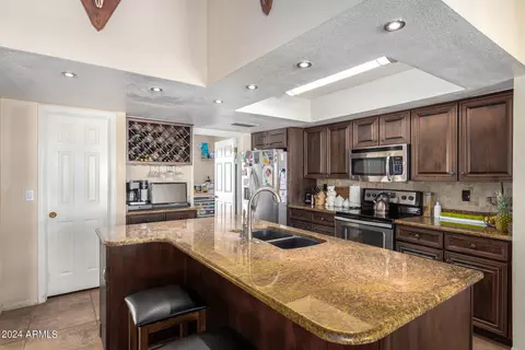 Kitchen - 1838 E Manhatton Dr, Tempe, AZ 85282 photo 2 of 4