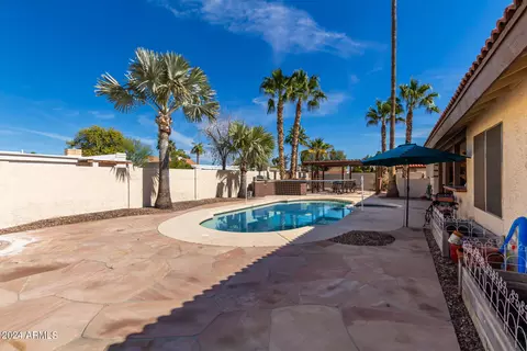 Exterior - 1838 E Manhatton Dr, Tempe, AZ 85282 photo 8 of 11