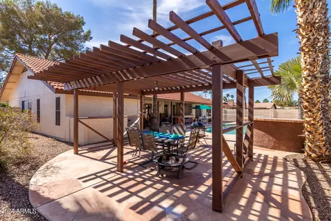 Exterior - 1838 E Manhatton Dr, Tempe, AZ 85282 photo 10 of 11