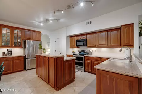 6241 E Saddleback St, Mesa, AZ 85215 photo 8