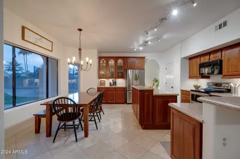 6241 E Saddleback St, Mesa, AZ 85215 photo 7