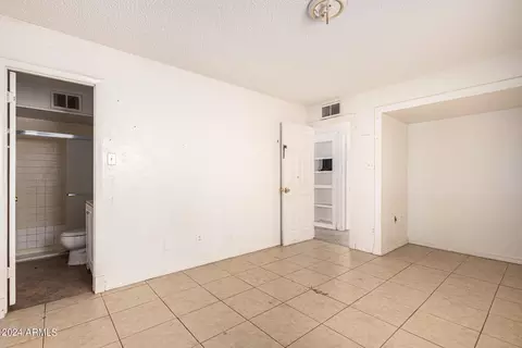 6402 W Devonshire Ave, Phoenix, AZ 85033 photo 18