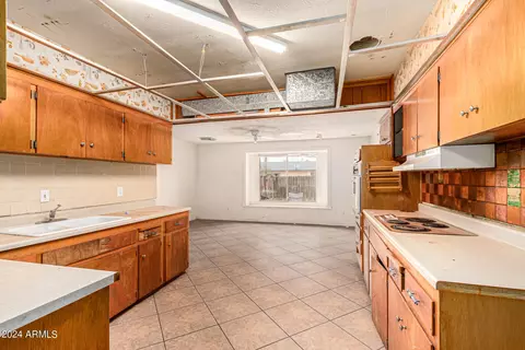 6402 W Devonshire Ave, Phoenix, AZ 85033 photo 14