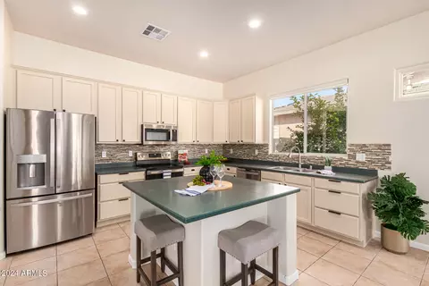 Kitchen - 2960 E Park Ave, Gilbert, AZ 85234 photo 1 of 3