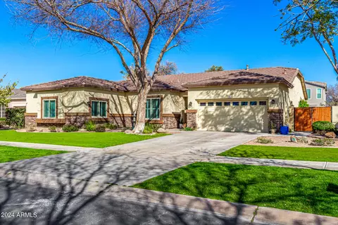 Exterior - 2960 E Park Ave, Gilbert, AZ 85234 photo 14 of 17