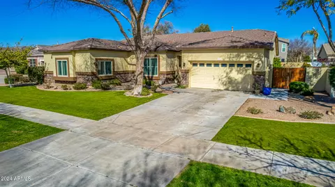 Exterior - 2960 E Park Ave, Gilbert, AZ 85234 photo 7 of 17