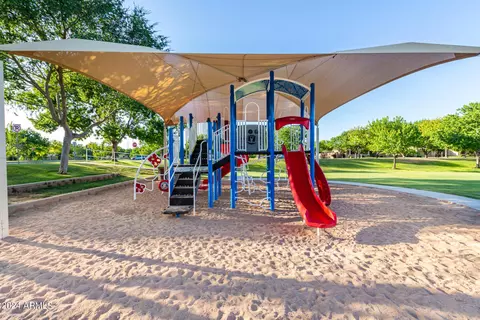 View/Area - 2960 E Park Ave, Gilbert, AZ 85234 photo 5 of 9