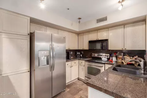 1129 W Mango Dr, Gilbert, AZ 85233 photo 10