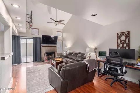 1129 W Mango Dr, Gilbert, AZ 85233 photo 5