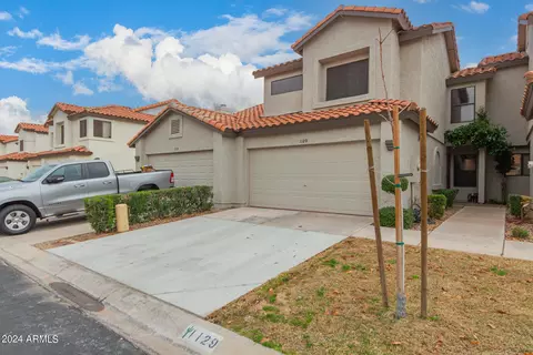 1129 W Mango Dr, Gilbert, AZ 85233 photo 2