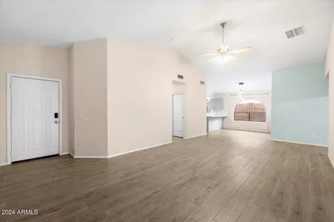 3945 E Monona Dr, Phoenix, AZ 85050 photo 6