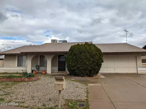 5840 W Saint John Rd, Glendale, AZ 85308