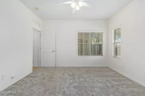 3960 E Cat Balue Dr, Phoenix, AZ 85050 photo 11