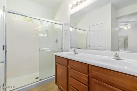 3960 E Cat Balue Dr, Phoenix, AZ 85050 photo 12