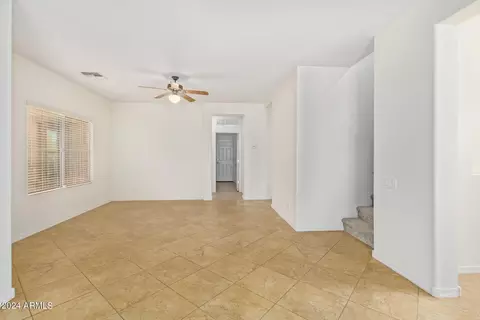 3960 E Cat Balue Dr, Phoenix, AZ 85050 photo 5