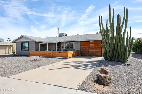 10733 W Cherry Hills Dr W, Sun City, AZ 85351