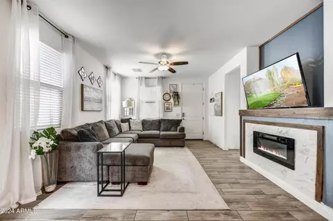 259 N 69th Pl, Mesa, AZ 85207 photo 4