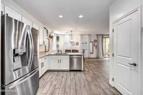 259 N 69th Pl, Mesa, AZ 85207 photo 8