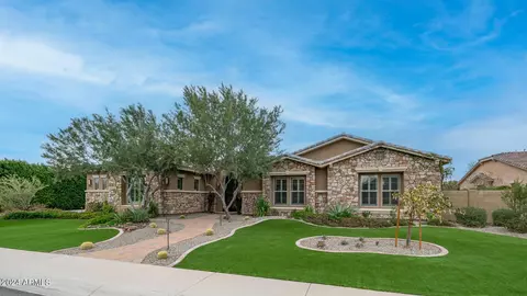 3124 E Blackhawk Dr, Gilbert, AZ 85298