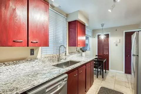3242 E Camelback Rd #106, Phoenix, AZ 85018