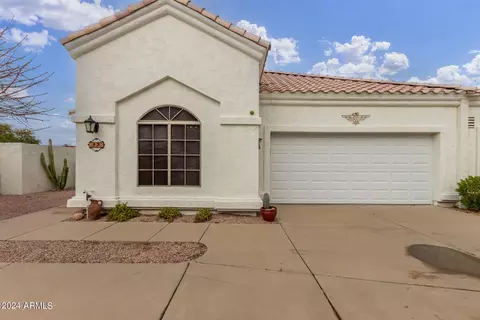 320 S 70th St #18, Mesa, AZ 85208