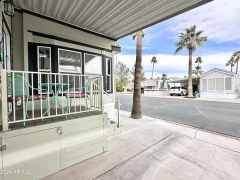 901 S Mineshaft Dr, Apache Junction, AZ 85119 photo 5