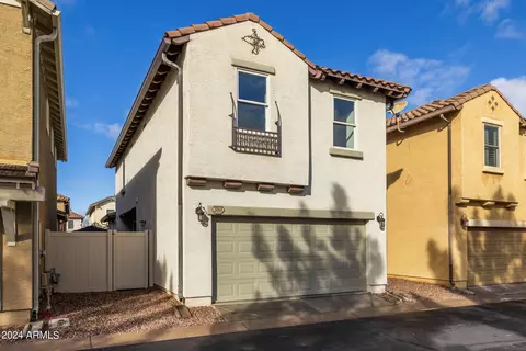 Exterior - 3868 S Winter Ln, Gilbert, AZ 85297 photo 6 of 19