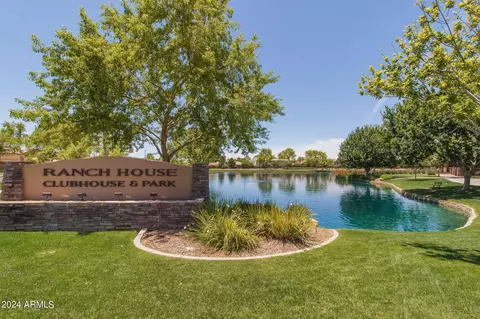 Exterior - 3868 S Winter Ln, Gilbert, AZ 85297 photo 9 of 19