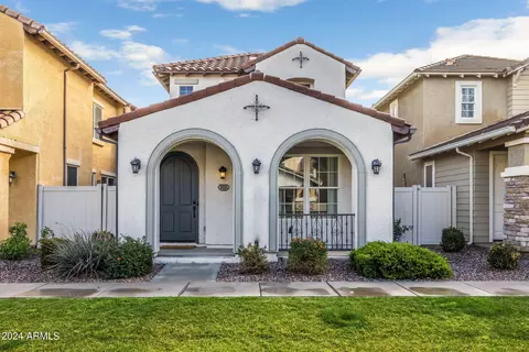 3868 S Winter Ln, Gilbert, AZ 85297