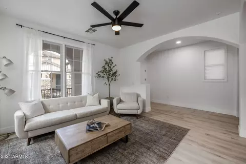 Living - 3868 S Winter Ln, Gilbert, AZ 85297 photo 2 of 3