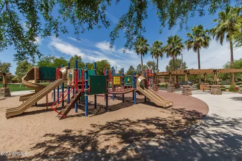 View/Area - 3868 S Winter Ln, Gilbert, AZ 85297 photo 3 of 5