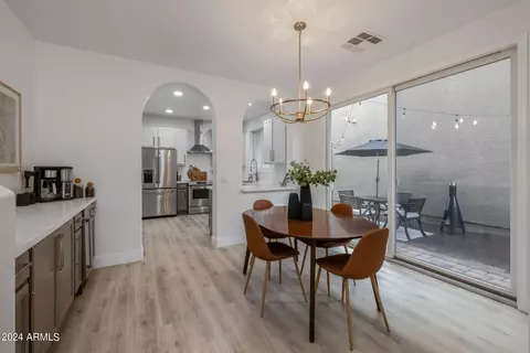 Dining - 3868 S Winter Ln, Gilbert, AZ 85297 photo 2 of 2