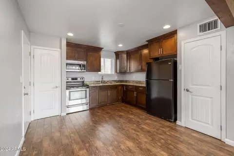 156 E Broadway Ln, Tempe, AZ 85282 photo 8