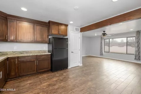 156 E Broadway Ln, Tempe, AZ 85282 photo 10