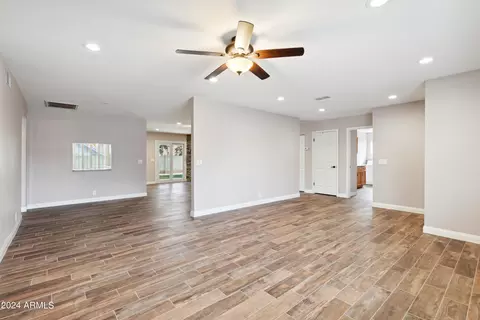 6709 S Mitchell Dr, Tempe, AZ 85283 photo 5