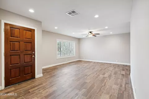 6709 S Mitchell Dr, Tempe, AZ 85283 photo 8