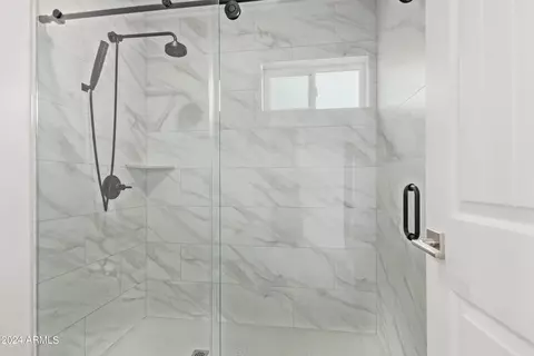 Bath - 2366 E Sahuaro Dr, Phoenix, AZ 85028 photo 2 of 4