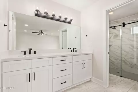 Bath - 2366 E Sahuaro Dr, Phoenix, AZ 85028 photo 1 of 4
