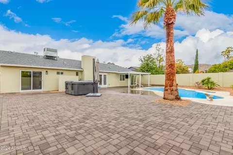 Exterior - 2366 E Sahuaro Dr, Phoenix, AZ 85028 photo 6 of 11