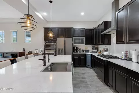 Kitchen - 790 S Edith Dr, Chandler, AZ 85225 photo 4 of 5