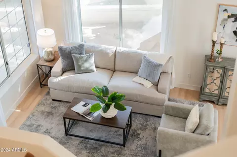 Living - 5019 E Vaughn Dr, Phoenix, AZ 85044 photo 10 of 10