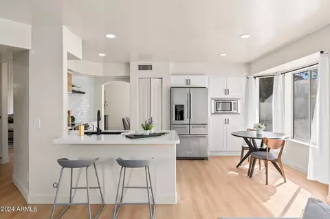 Kitchen - 5019 E Vaughn Dr, Phoenix, AZ 85044 photo 1 of 9