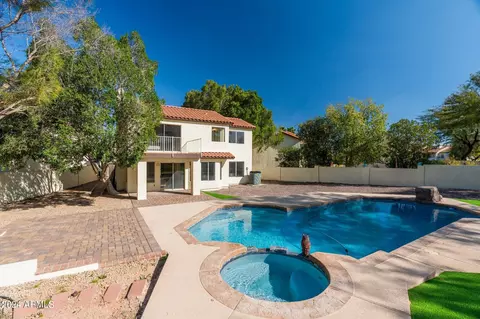 Exterior - 5019 E Vaughn Dr, Phoenix, AZ 85044 photo 8 of 14