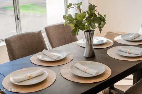 Dining - 5019 E Vaughn Dr, Phoenix, AZ 85044 photo 7 of 8