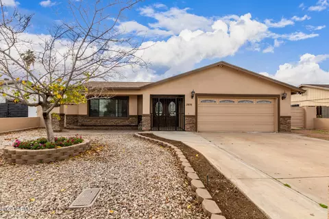 2936 N 72nd Dr, Phoenix, AZ 85033