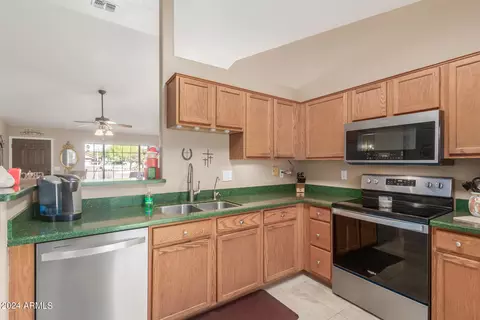 Kitchen - 1175 W 12th Ave, Apache Junction, AZ 85120 photo 3 of 4