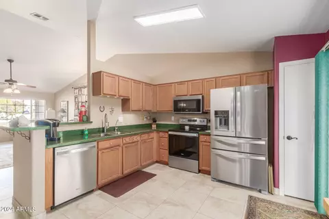 Kitchen - 1175 W 12th Ave, Apache Junction, AZ 85120 photo 2 of 4