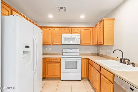 Kitchen - 5840 E Hoover Ave, Mesa, AZ 85206 photo 3 of 5
