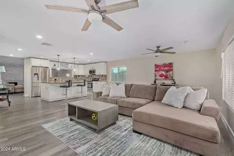 4235 Equestrian Trl, Phoenix, AZ 85044 photo 4